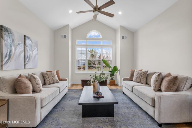 28 Florence Drive, Manchester, NJ 08759