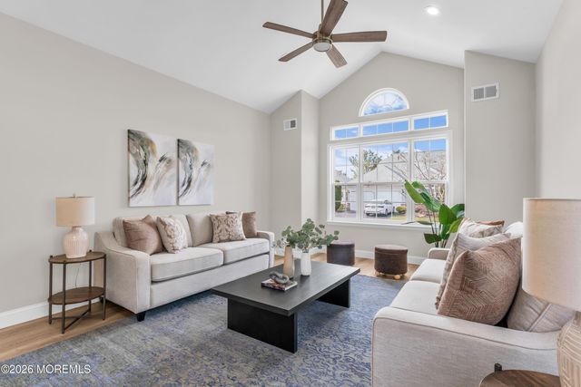 28 Florence Drive, Manchester, NJ 08759