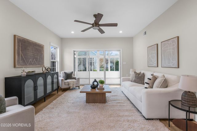 28 Florence Drive, Manchester, NJ 08759