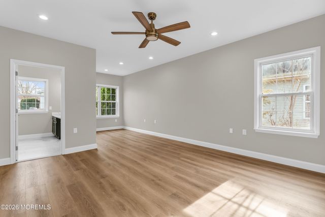 28 Florence Drive, Manchester, NJ 08759