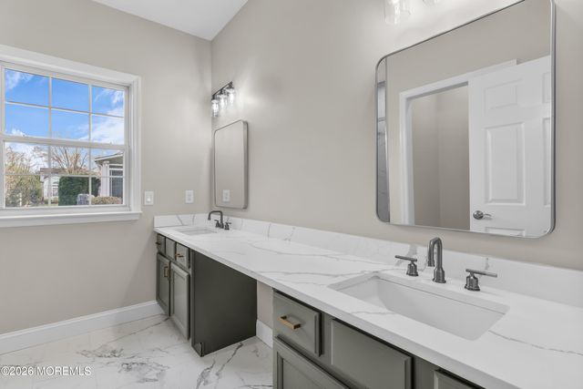 28 Florence Drive, Manchester, NJ 08759