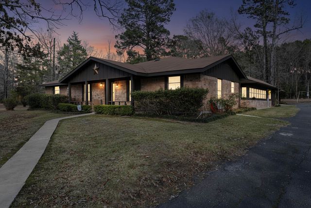 385 Connie Ln., Waskom, TX 75692