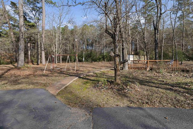 385 Connie Ln., Waskom, TX 75692