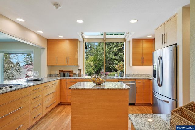 1866 Merritt St S, Salem, OR 97302