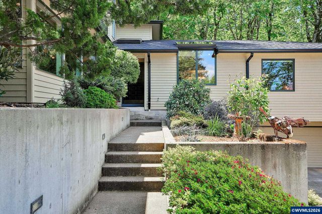 1866 Merritt St S, Salem, OR 97302