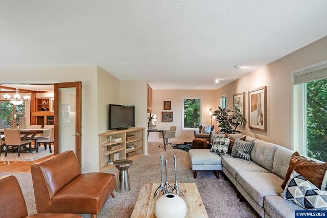1866 Merritt St S, Salem, OR 97302