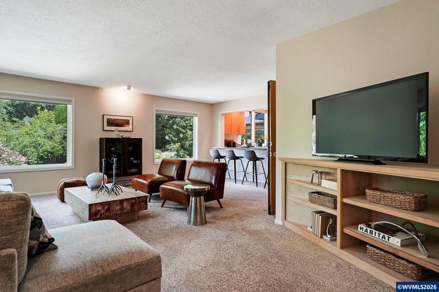 1866 Merritt St S, Salem, OR 97302