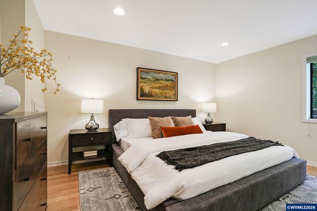 1866 Merritt St S, Salem, OR 97302