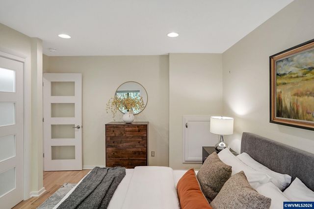1866 Merritt St S, Salem, OR 97302