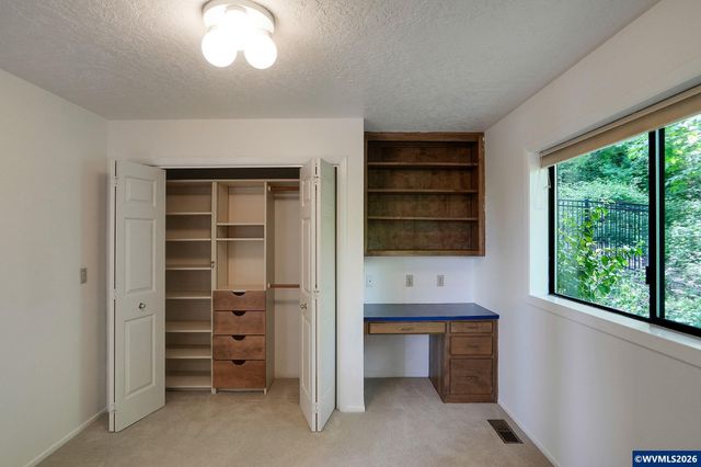 1866 Merritt St S, Salem, OR 97302