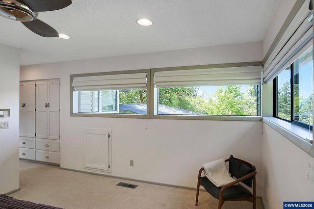 1866 Merritt St S, Salem, OR 97302