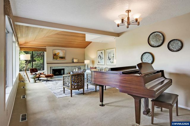 1866 Merritt St S, Salem, OR 97302