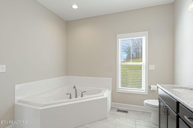 101 Littonberry St, Oak Ridge, TN 37830