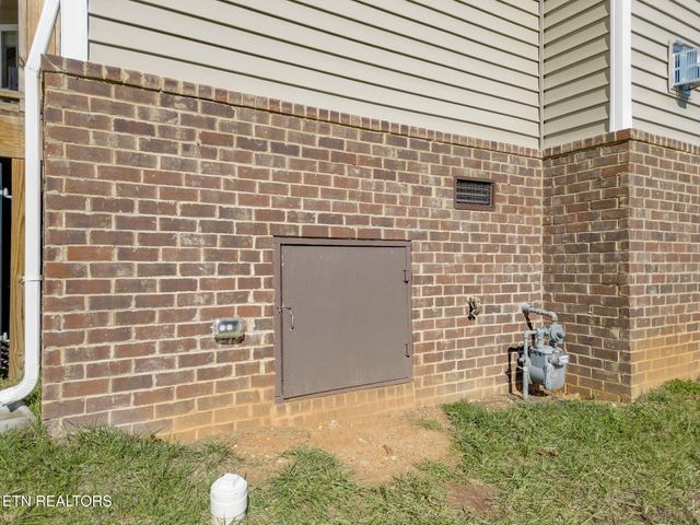 101 Littonberry St, Oak Ridge, TN 37830