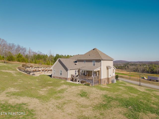 101 Littonberry St, Oak Ridge, TN 37830