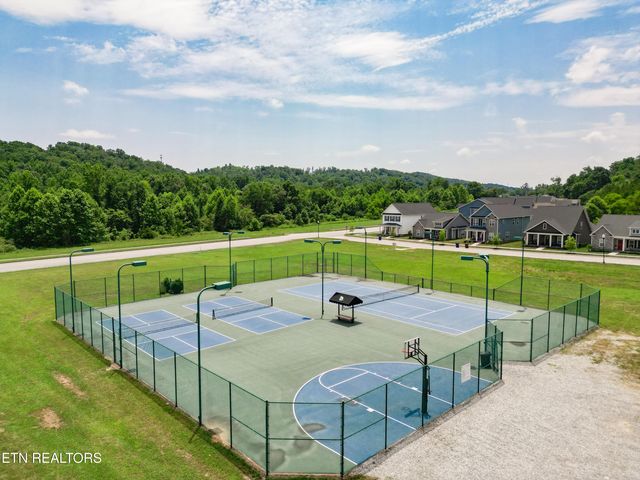 101 Littonberry St, Oak Ridge, TN 37830