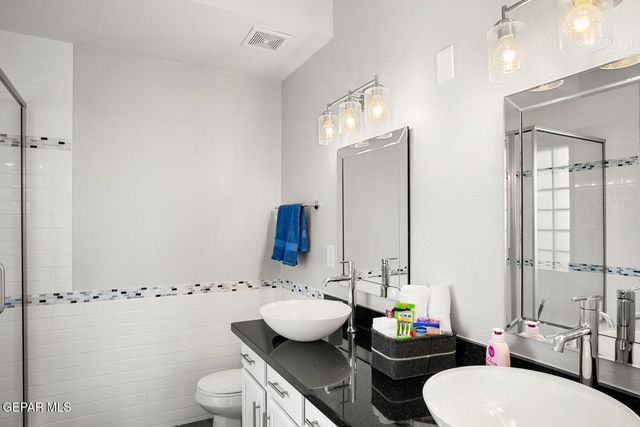 7328 Corona Del Sol Drive, El Paso, TX 79911