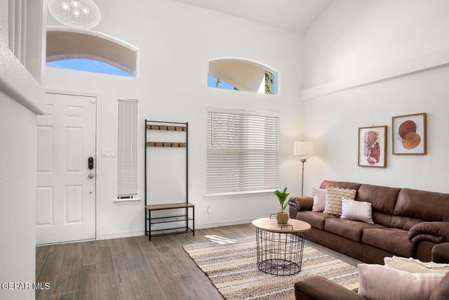 7328 Corona Del Sol Drive, El Paso, TX 79911