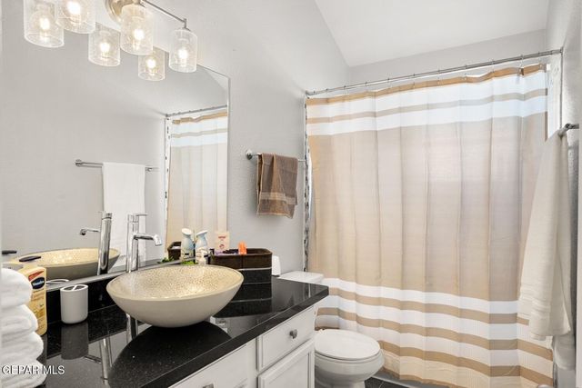 7328 Corona Del Sol Drive, El Paso, TX 79911