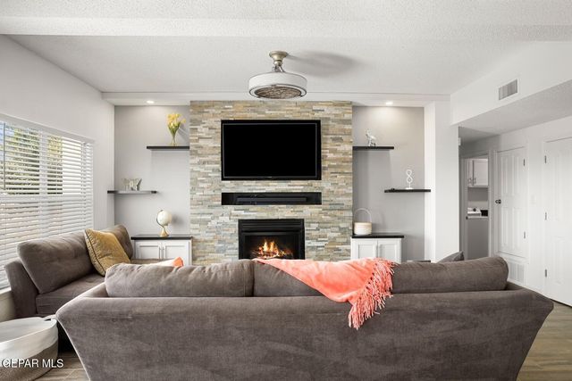 7328 Corona Del Sol Drive, El Paso, TX 79911