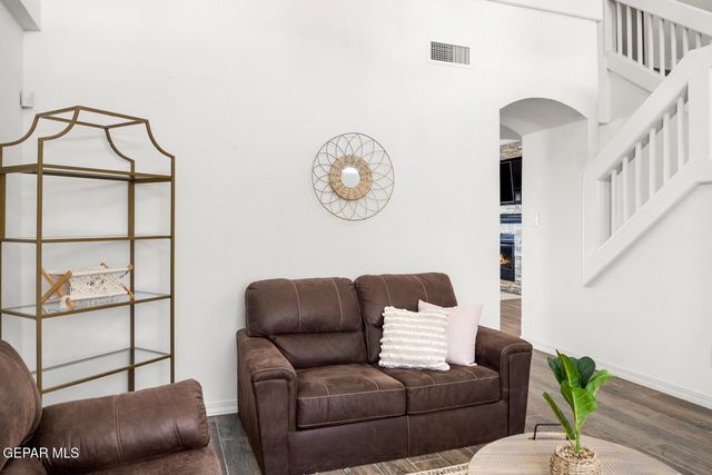 7328 Corona Del Sol Drive, El Paso, TX 79911