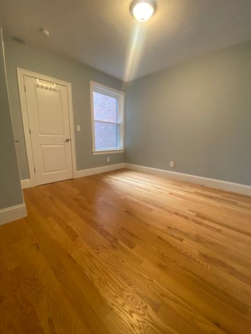 186 Kelton St 3A, Boston, MA 02134