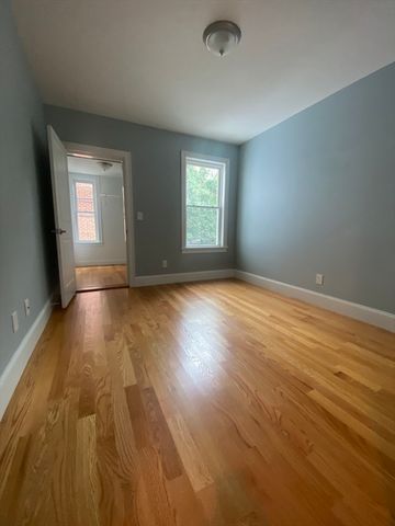 186 Kelton St 3A, Boston, MA 02134