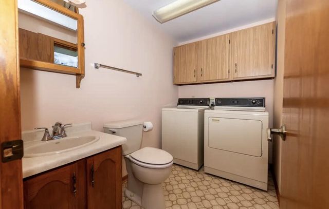 1816 Camelot BOULEVARD, Sheboygan, WI 53081