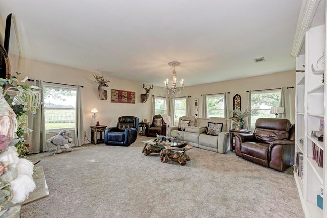 7800 County Road 210 RD, Bertram, TX 78605