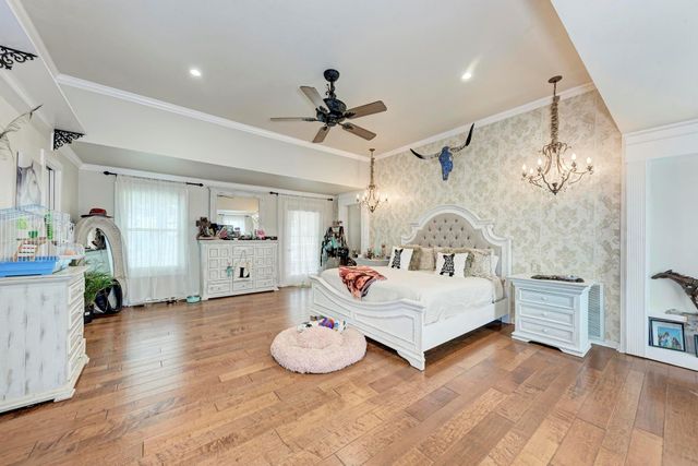 7800 County Road 210 RD, Bertram, TX 78605