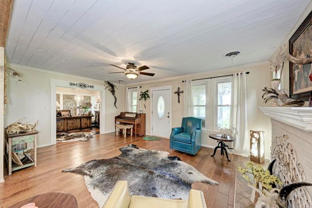 7800 County Road 210 RD, Bertram, TX 78605