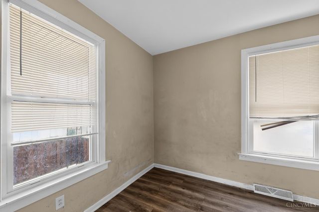 6823 Betts Avenue, North College Hill, OH 45239