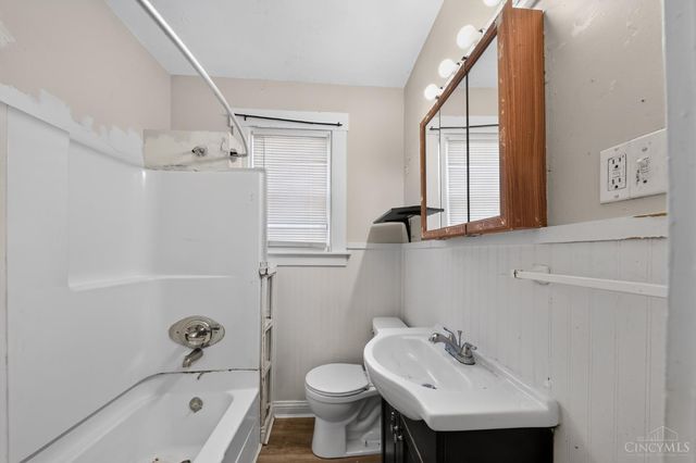6823 Betts Avenue, North College Hill, OH 45239