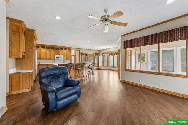 1350 N Bristolwood Drive, Fremont, NE 68025