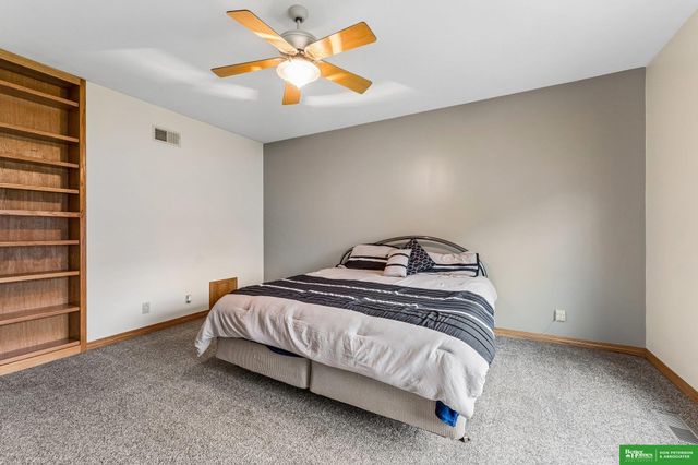 1350 N Bristolwood Drive, Fremont, NE 68025
