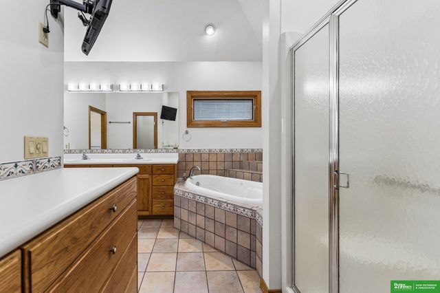 1350 N Bristolwood Drive, Fremont, NE 68025
