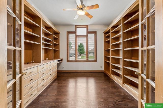 1350 N Bristolwood Drive, Fremont, NE 68025