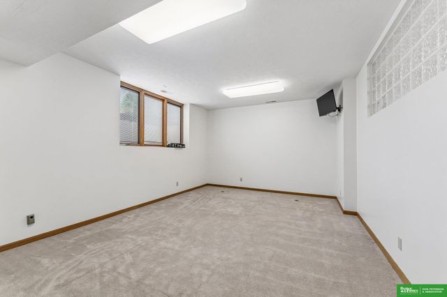 1350 N Bristolwood Drive, Fremont, NE 68025