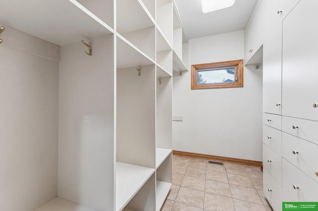 1350 N Bristolwood Drive, Fremont, NE 68025