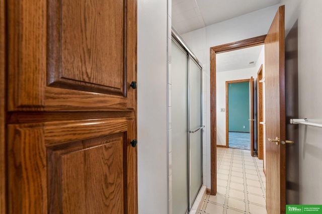 1350 N Bristolwood Drive, Fremont, NE 68025