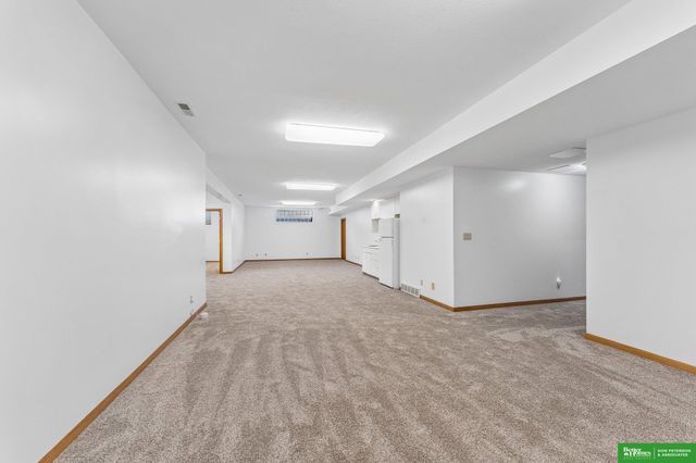 1350 N Bristolwood Drive, Fremont, NE 68025