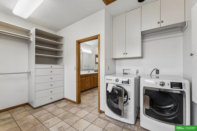 1350 N Bristolwood Drive, Fremont, NE 68025