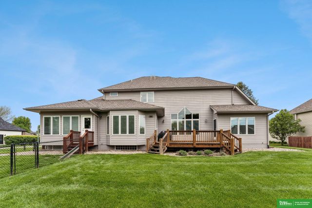 1350 N Bristolwood Drive, Fremont, NE 68025