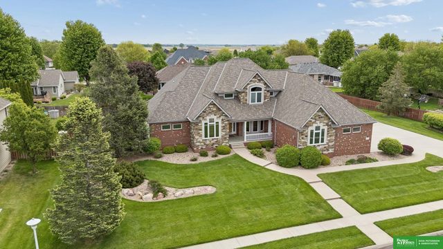 1350 N Bristolwood Drive, Fremont, NE 68025