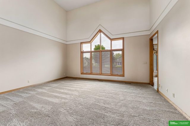 1350 N Bristolwood Drive, Fremont, NE 68025