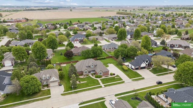 1350 N Bristolwood Drive, Fremont, NE 68025