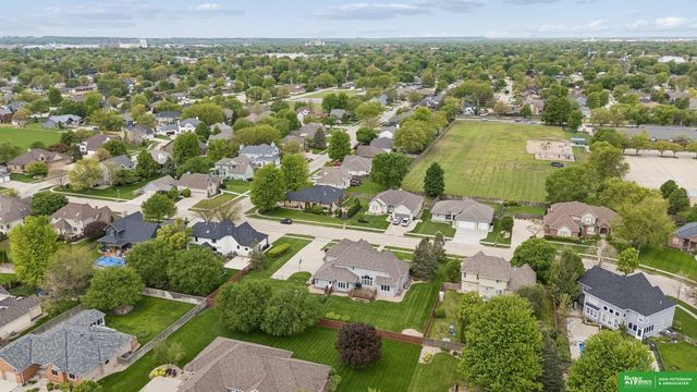1350 N Bristolwood Drive, Fremont, NE 68025