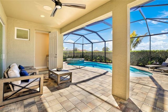 18680 Ensenada DR, Naples, FL 34114