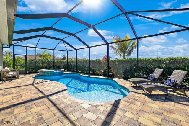 18680 Ensenada DR, Naples, FL 34114