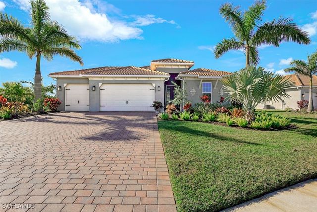 18680 Ensenada DR, Naples, FL 34114